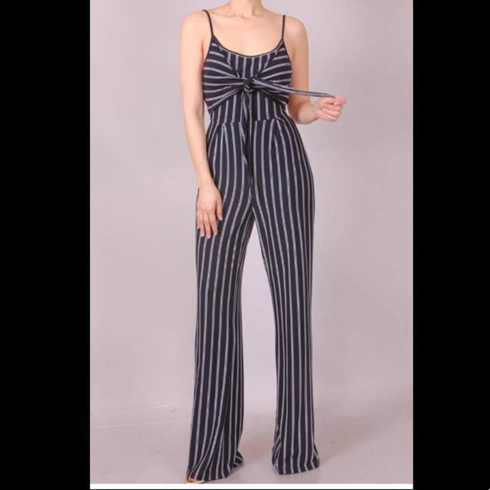 Stripes and bow jumpsuit - Picture 2 of 3